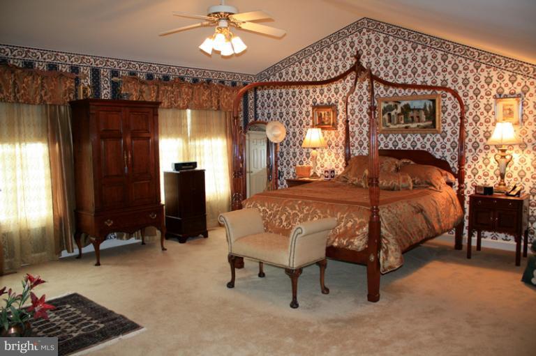 9617 North Wind Road Parkville, MD 21234 - Photo 20 of 30 Bedroom (Master)