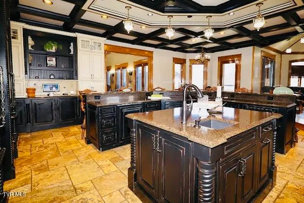 $1,699,999 | 900 Tanager Drive, Bluefield, VA 24605