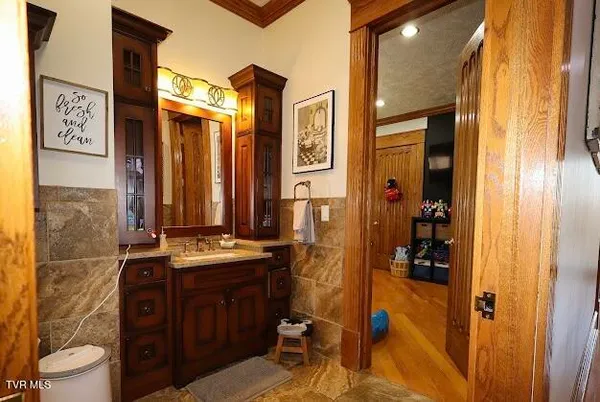 $1,699,999 | 900 Tanager Drive, Bluefield, VA 24605