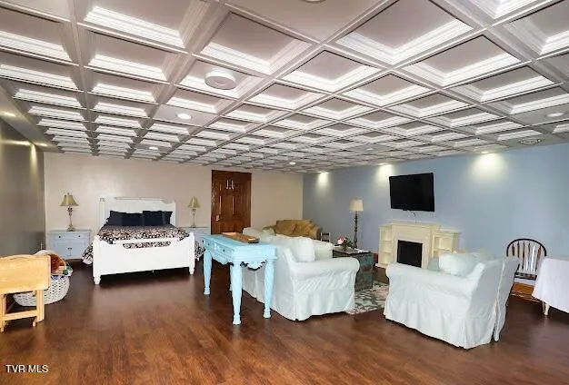 $1,750,000 | 900 Tanager Drive, Bluefield, VA 24605