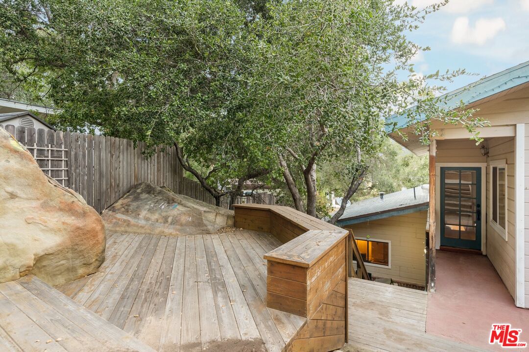 1083 Katherine Road Simi Valley, CA 93063 - Photo 53 of 72 a view of backyard of house
