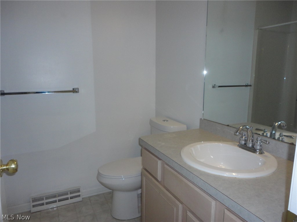 5945 Ravine Boulevard Cleveland, OH 44134 - Photo 9 of 28