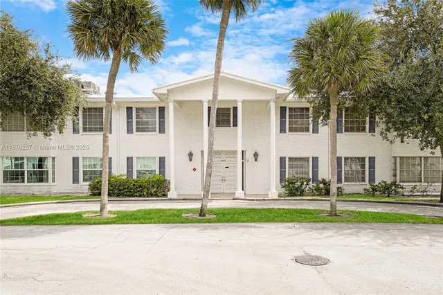 $135,000 | 6600 Northeast 22nd Way, Unit 2303, Fort Lauderdale, FL 33308