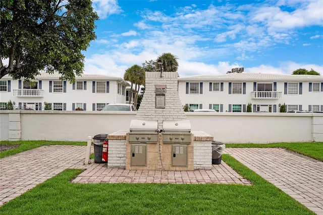 $135,000 | 6600 Northeast 22nd Way, Unit 2303, Fort Lauderdale, FL 33308