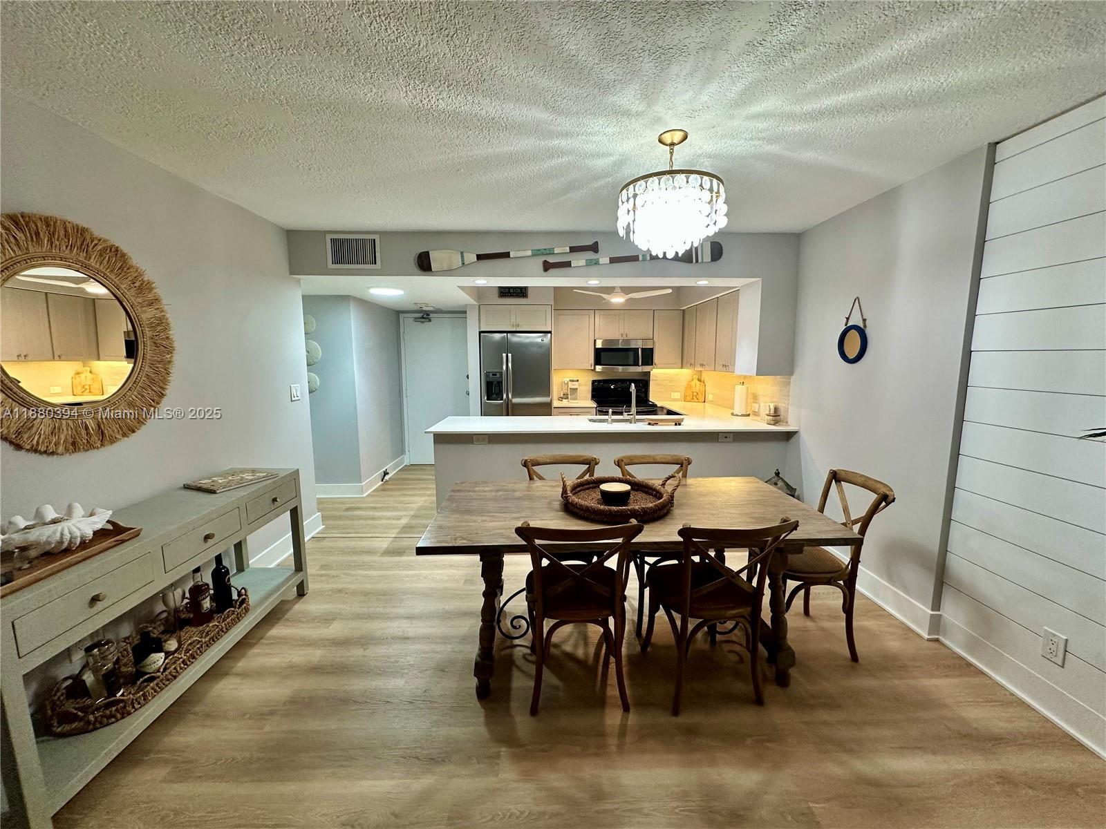 3540 South Ocean Boulevard, Unit 302 South Palm Beach, FL 33480 - Photo 4 of 18