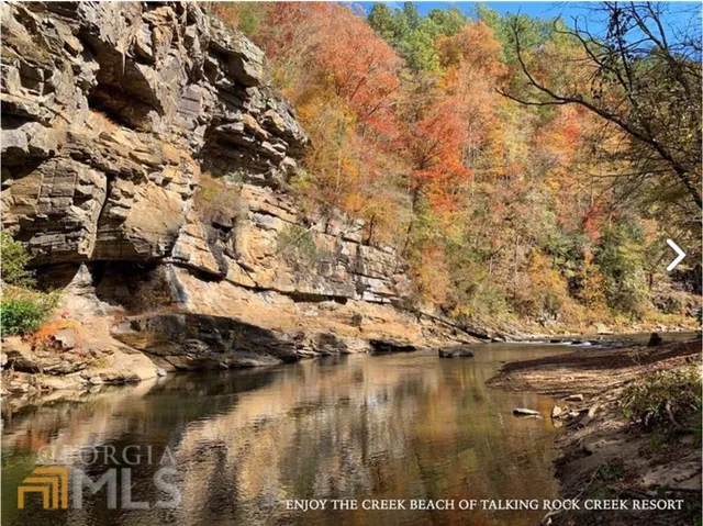 a view of a lake with houses