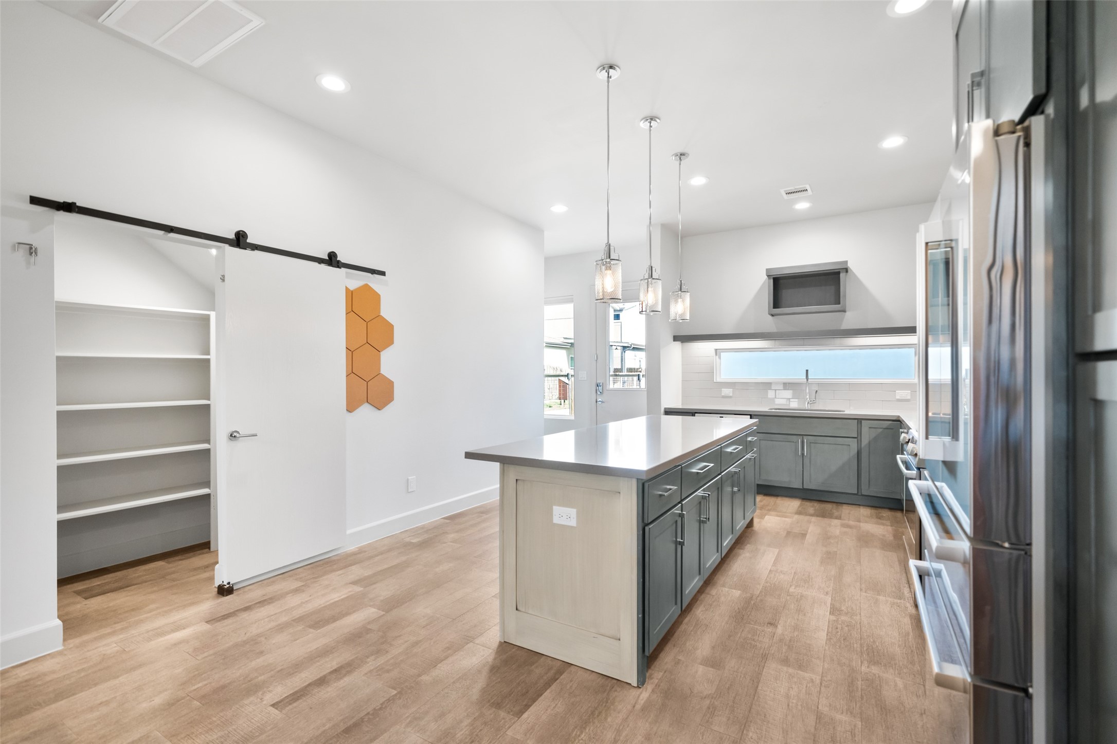 6809 Troya Lane Houston, TX 77092 - Photo 15 of 49