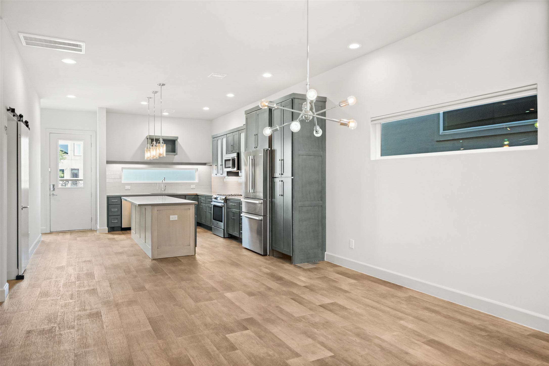 6809 Troya Lane Houston, TX 77092 - Photo 17 of 49