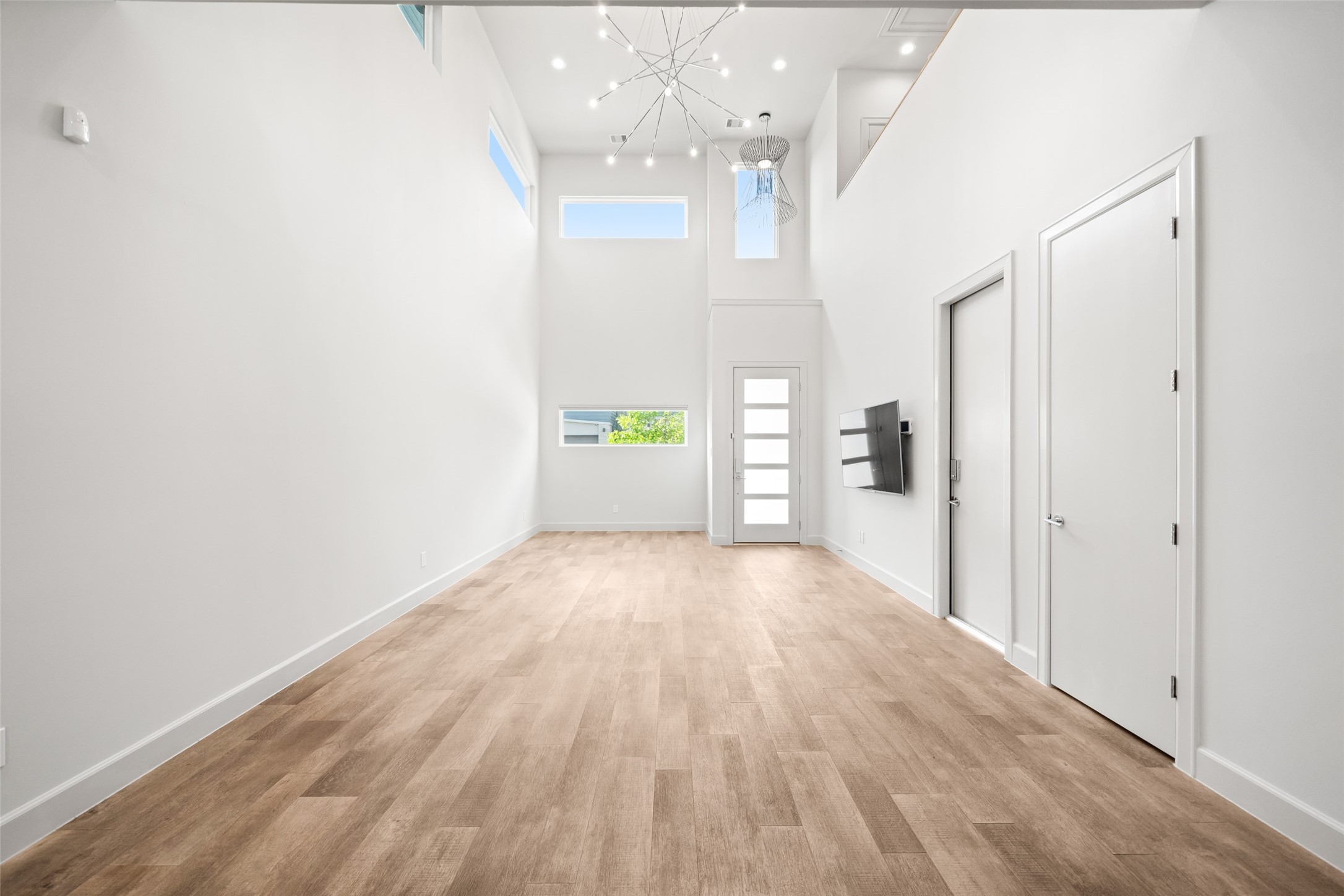 6809 Troya Lane Houston, TX 77092 - Photo 6 of 49