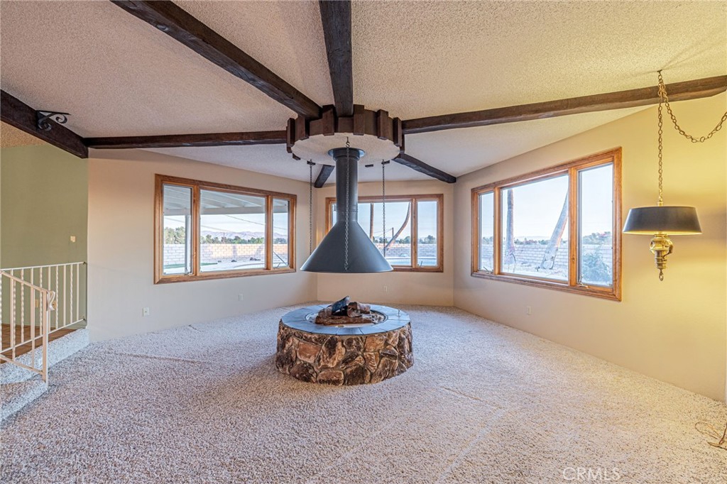 19459 Shasta Road Apple Valley, CA 92307 - Photo 12 of 64
