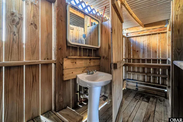 $699,500 | 703 Wrightsville Boulevard, Kill Devil Hills, NC 27948