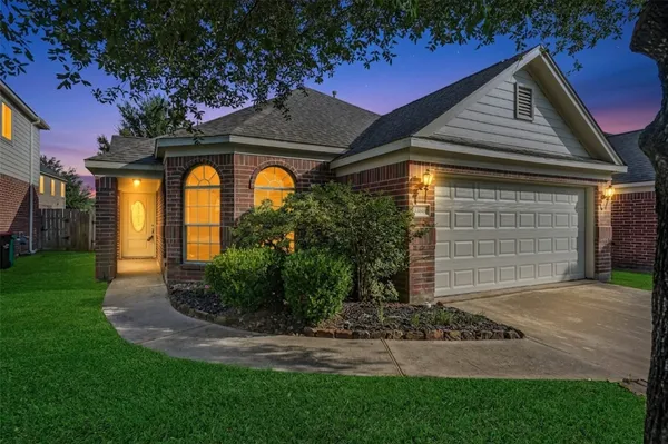 $235,000 | 12146 Glen Crossing Circle, Humble, TX 77346