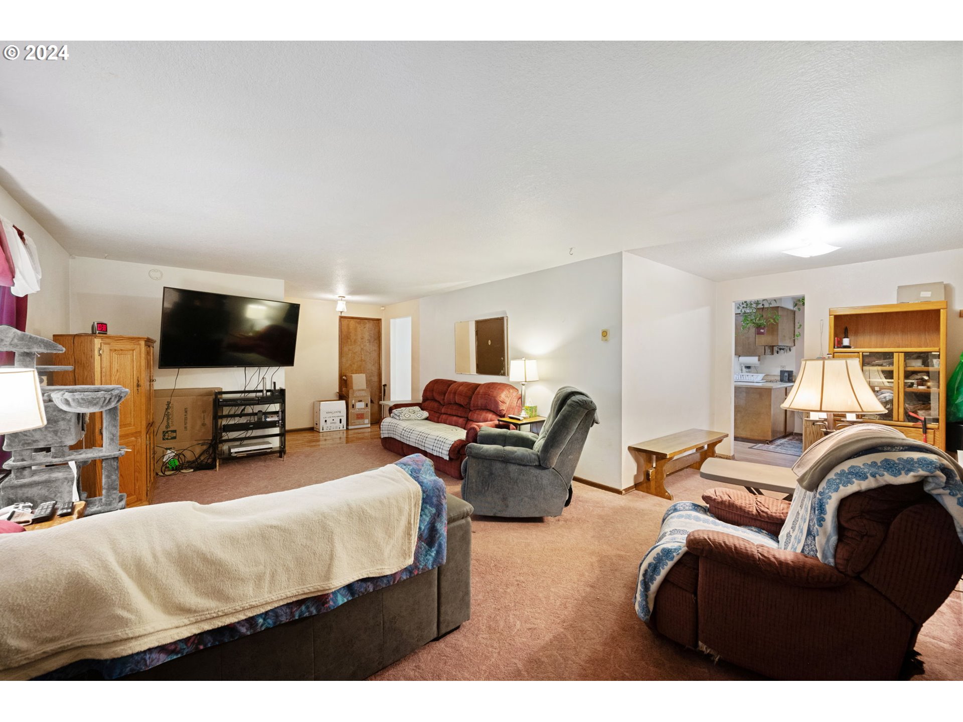 27070 Northwest Timber Road Forest Grove, OR 97116 - Photo 16 of 34 Living Room