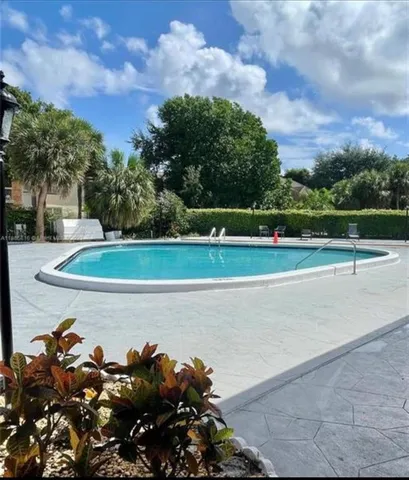 a view of a tennis court