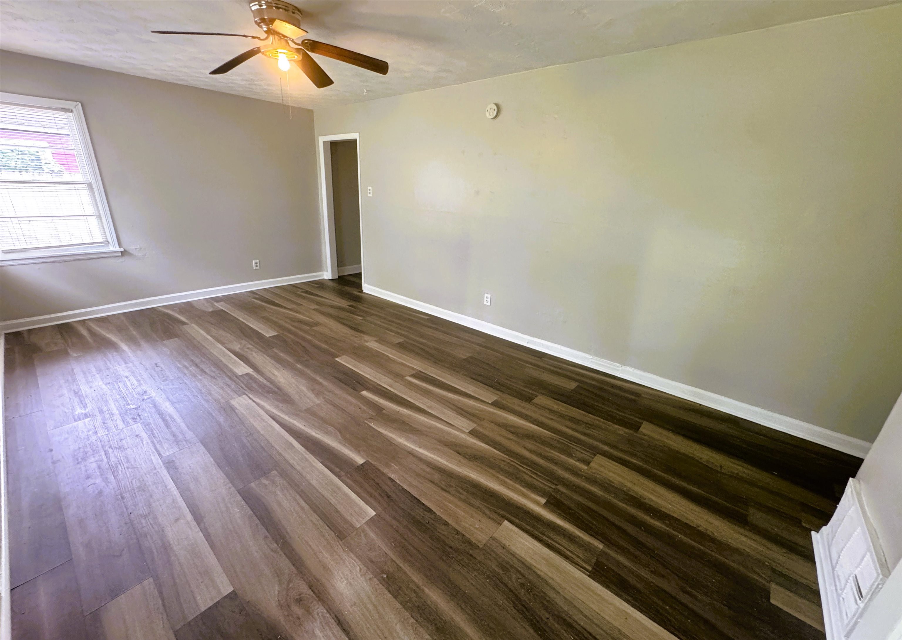 1644 Russwood Road Memphis, TN 38108 - Photo 4 of 16