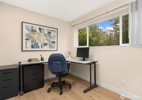 $2,499,988 | 4615 88th Avenue Southeast, Mercer Island, WA 98040