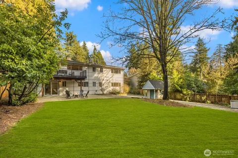 $2,499,988 | 4615 88th Avenue Southeast, Mercer Island, WA 98040