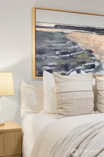 $2,499,988 | 4615 88th Avenue Southeast, Mercer Island, WA 98040