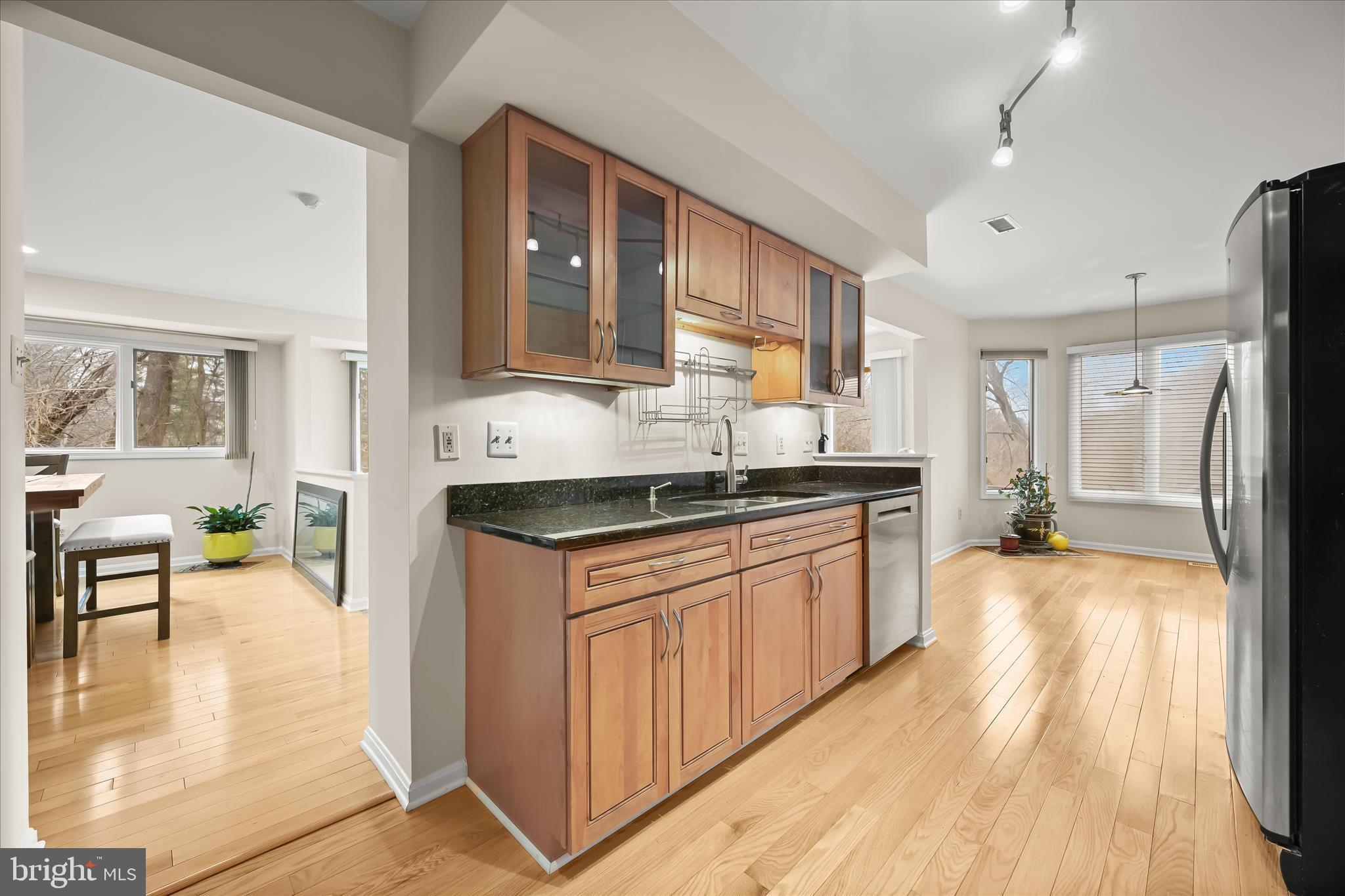 5153 Columbia Road, Unit 13 34 Columbia, MD 21044 - Photo 20 of 55 Kitchen