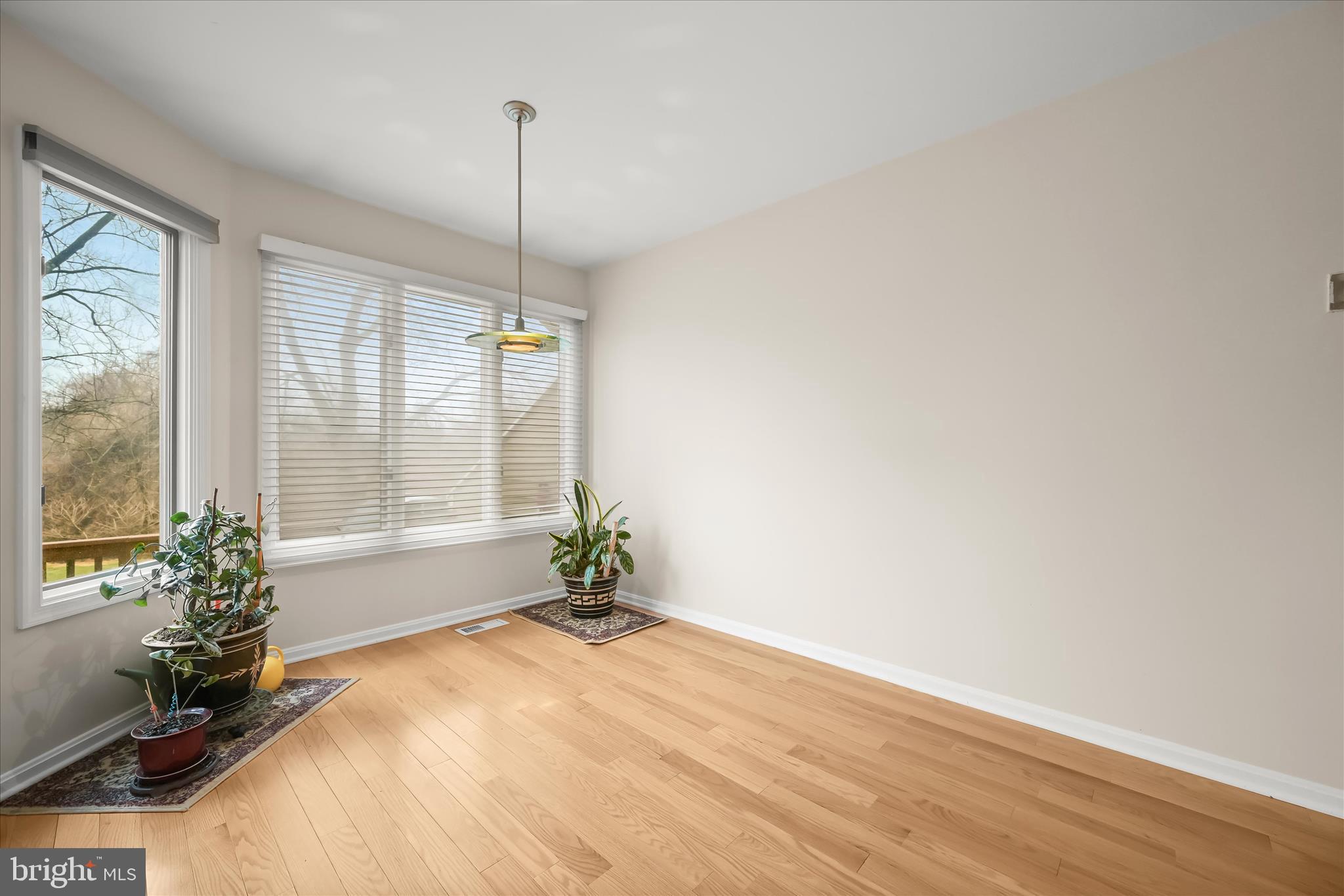 5153 Columbia Road, Unit 13 34 Columbia, MD 21044 - Photo 22 of 55 Breakfast nook
