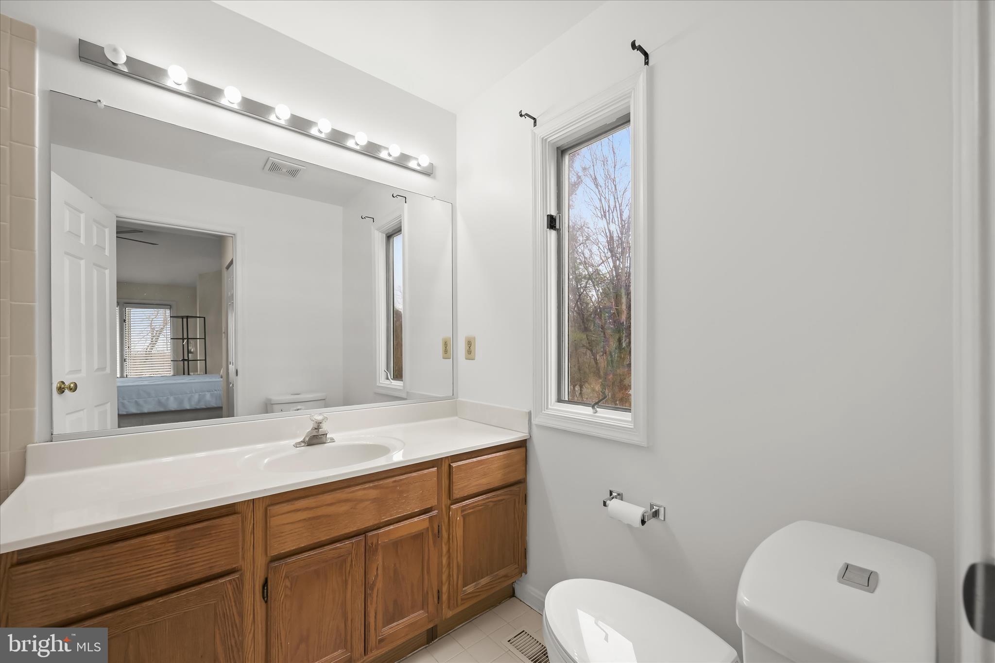 5153 Columbia Road, Unit 13 34 Columbia, MD 21044 - Photo 28 of 55 Primary bathroom