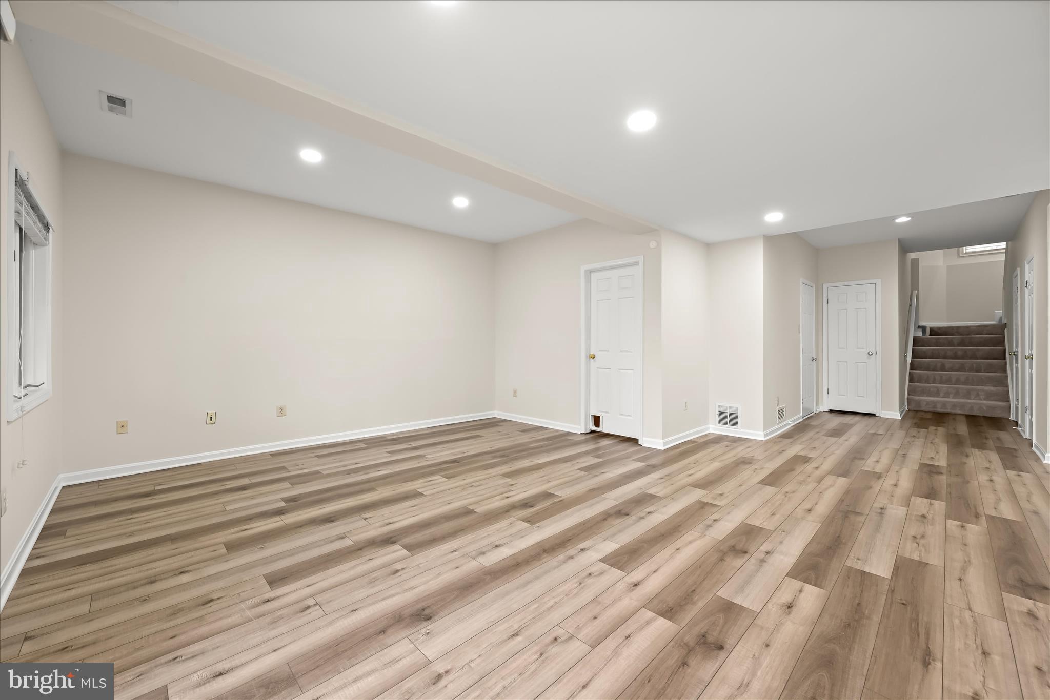 5153 Columbia Road, Unit 13 34 Columbia, MD 21044 - Photo 41 of 55 Family room