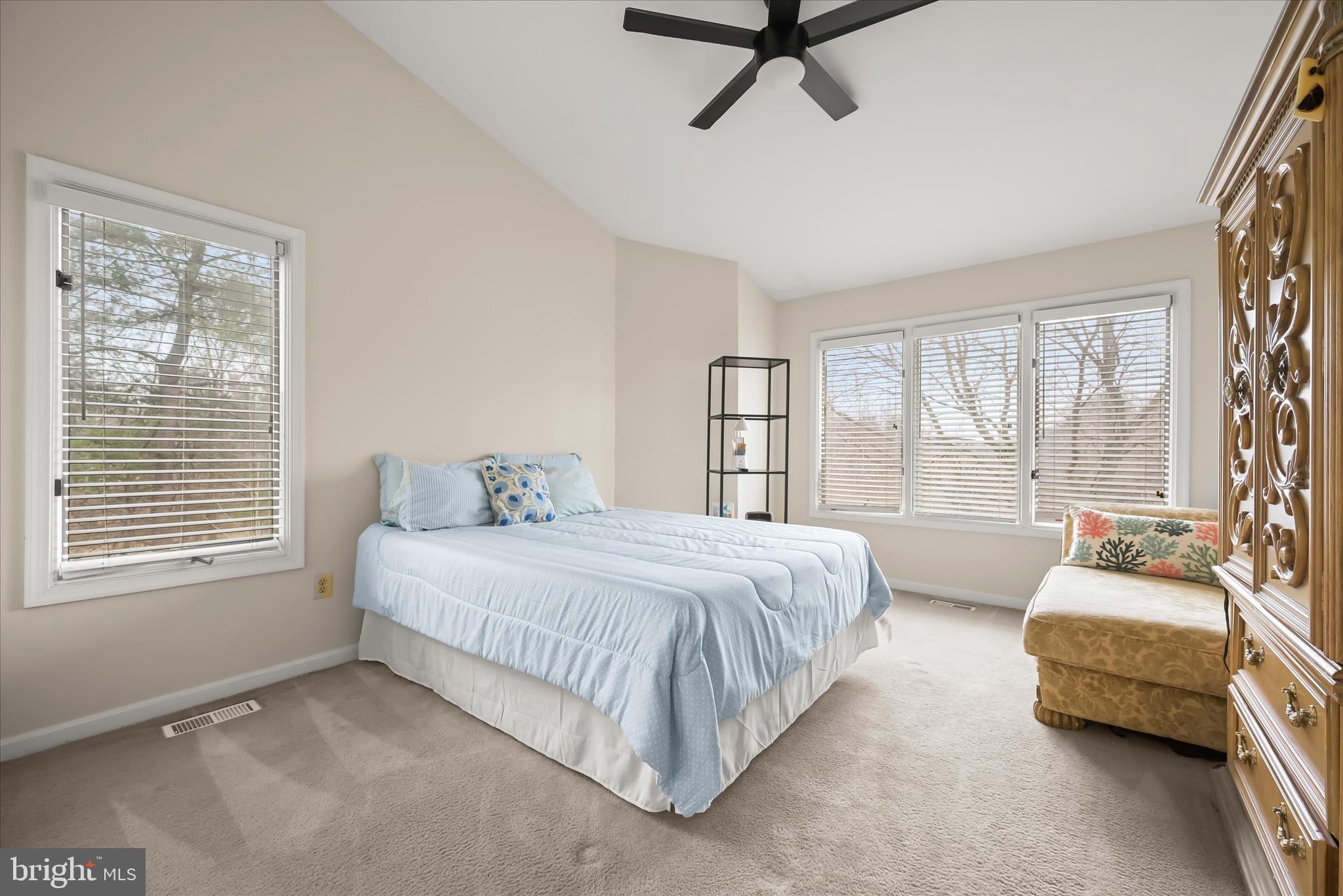 5153 Columbia Road, Unit 13 34 Columbia, MD 21044 - Photo 5 of 55 Spacious primary bedroom suite