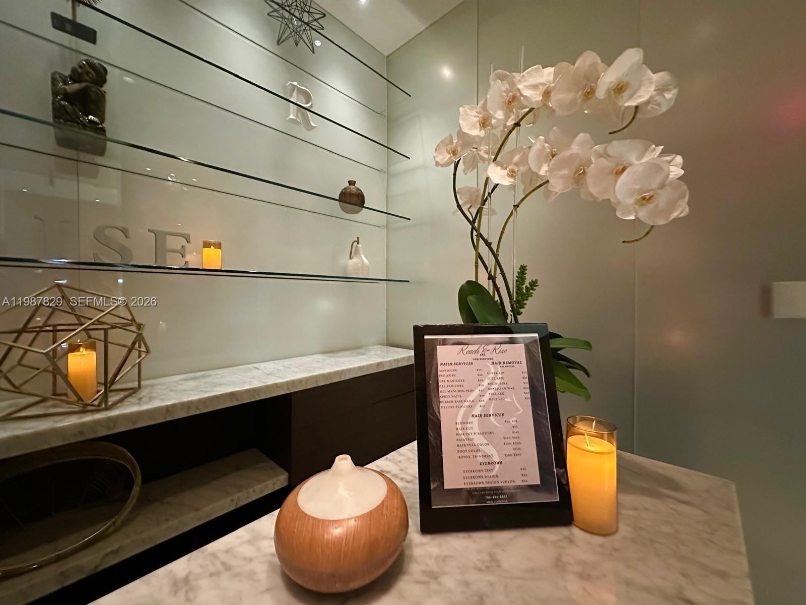 88 Southwest 7th Street, Unit 3609 Miami, FL 33130 - Photo 14 of 25 a view of plant in a bathroom