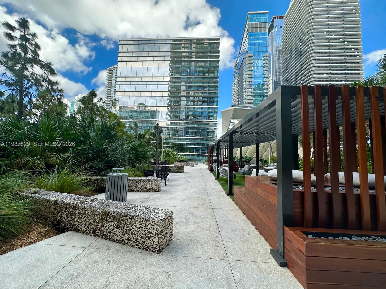 88 Southwest 7th Street, Unit 3609 Miami, FL 33130 - Photo 17 of 25 a view of a building from a patio