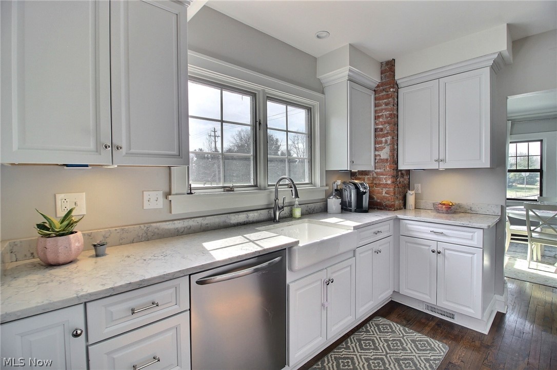 2549 Brainard Road Cleveland, OH 44124 - Photo 9 of 17