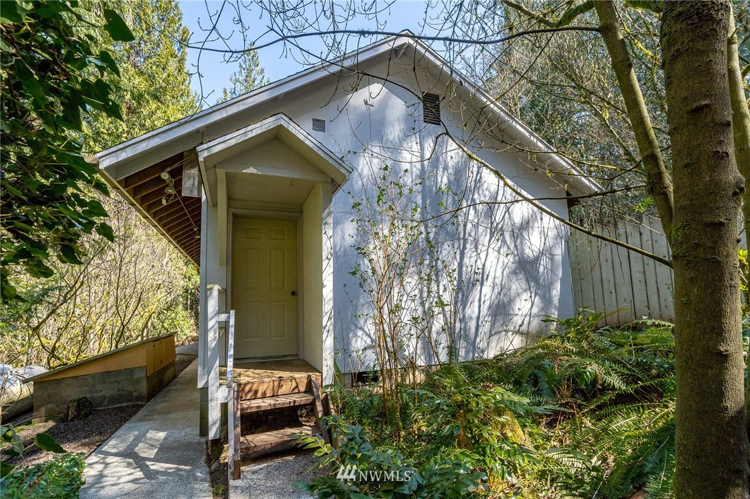 2016 Little Hanaford Road Centralia, WA 98531 - Photo 11 of 14 Gallery Image 11