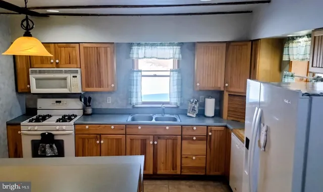 $450,000 | 670 Marticville Road, Pequea, PA 17565