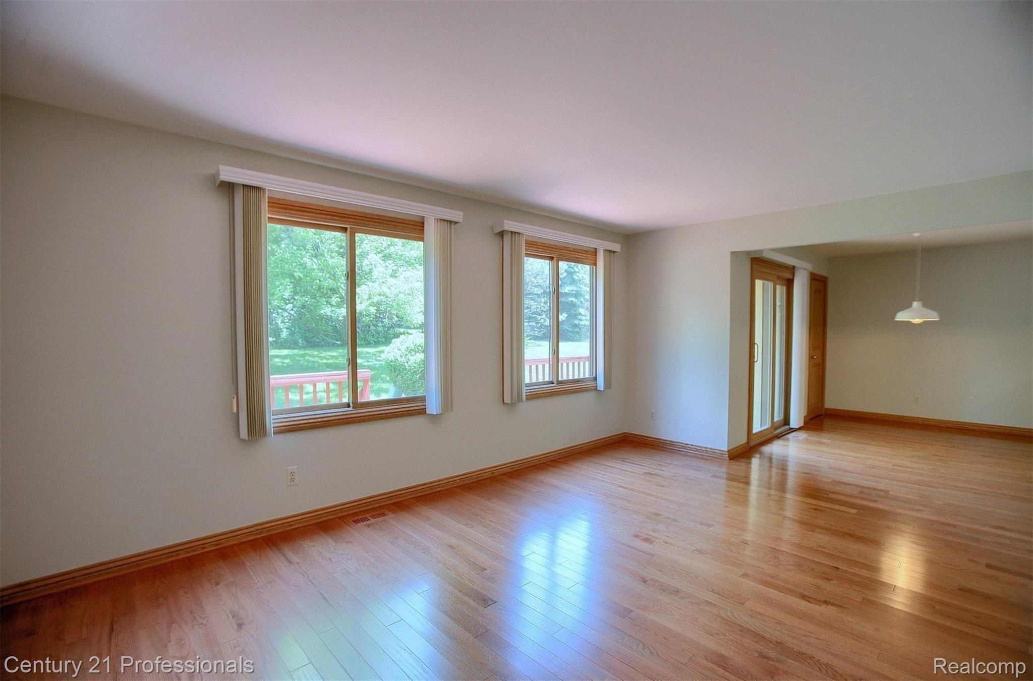 2403 Rochelle Park Drive Rochester, MI 48309 - Photo 7 of 30 7-Living Room 2nd View.jpg