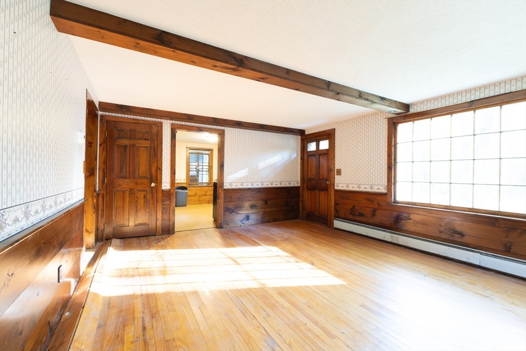 203 Wallace Hill Road Townsend, MA 01469 - Photo 13 of 17