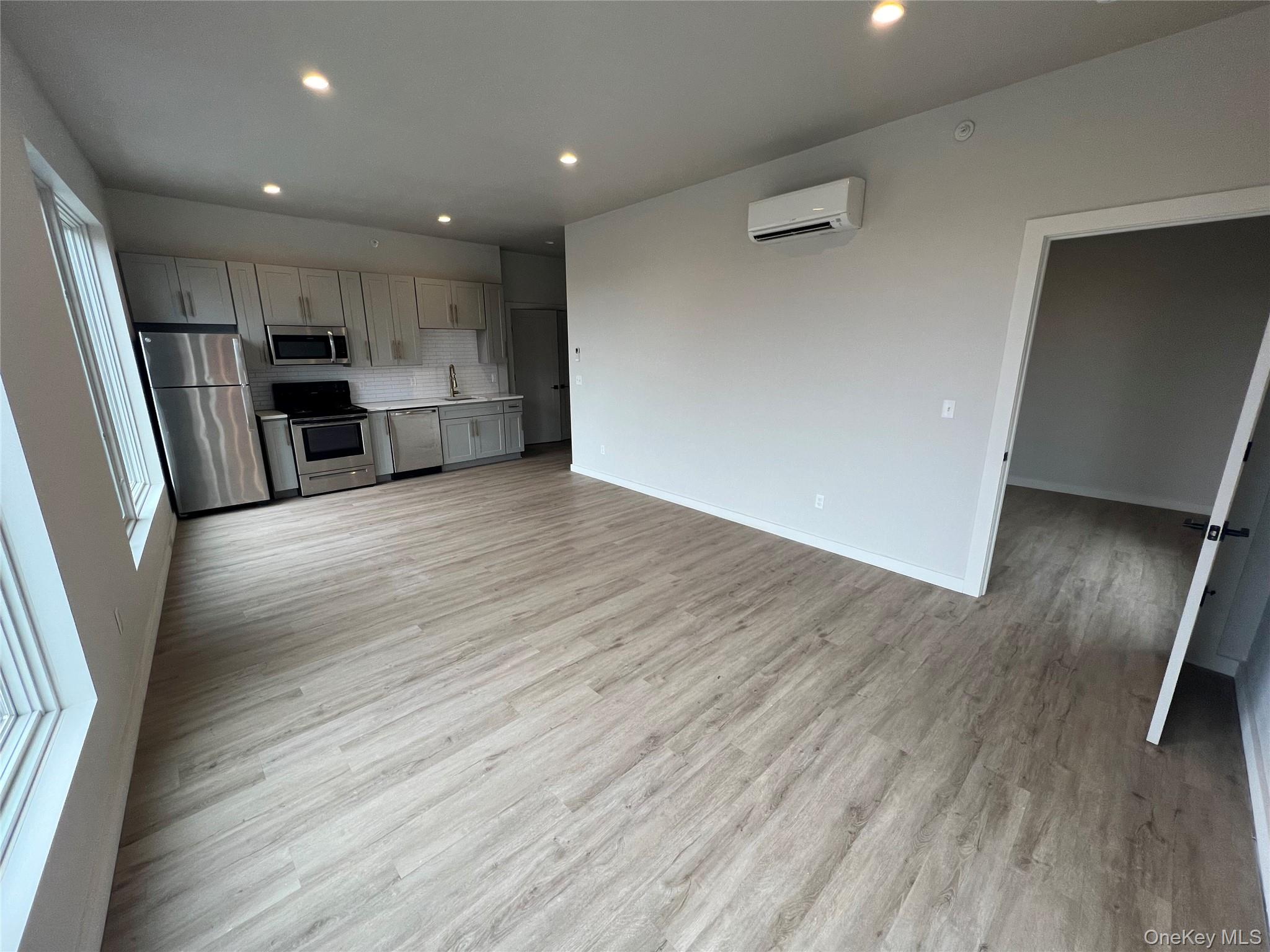 289 Main Street, Unit 301 Poughkeepsie, NY 12601 - Photo 9 of 11
