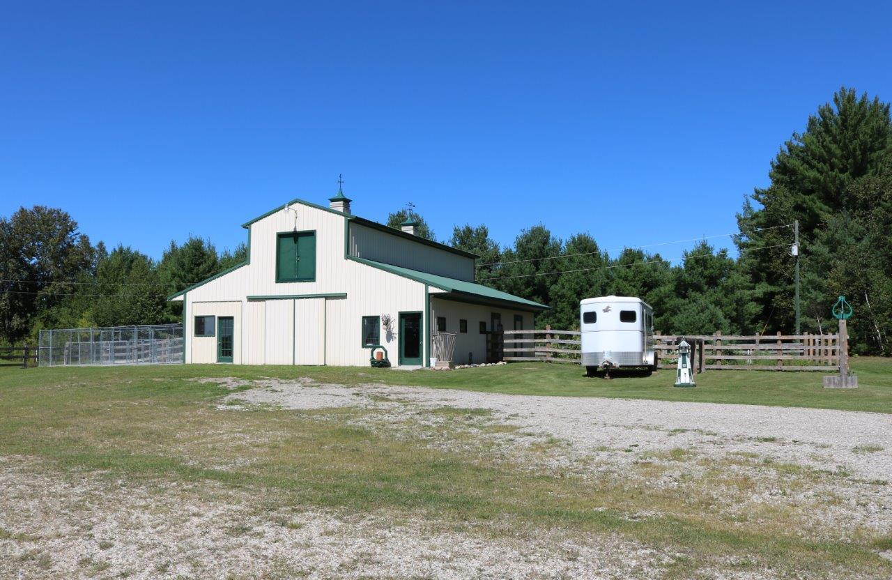 4883 Chamberlain Road Cheboygan, MI 49721 - Photo 18 of 31 Gallery Image 18