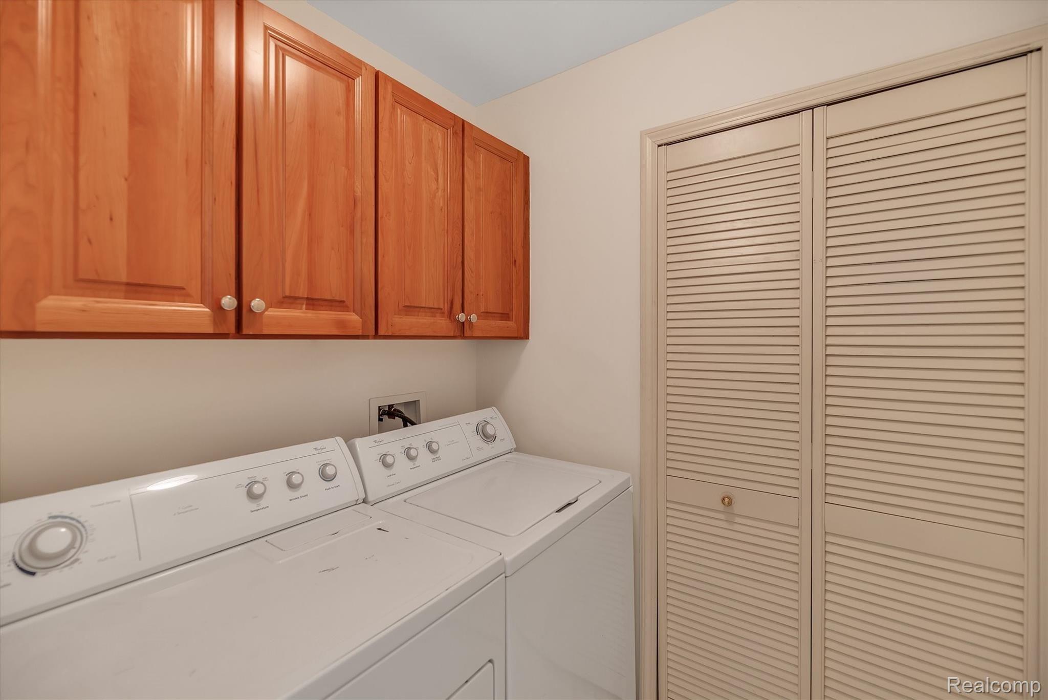 16810 Farmington Road Livonia, MI 48154 - Photo 32 of 41 33-16810-Farmington-Rd-WindowStill-Real-Estate-Photography-33.jpg