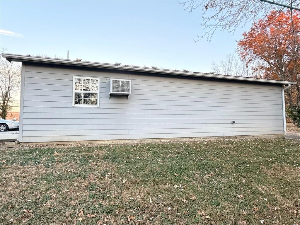 209 West Fort Scott Street Butler, MO 64730 - Photo 24 of 28