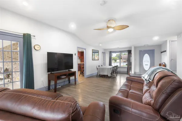 $315,000 | 6315 White Oak Drive, Pensacola, FL 32503