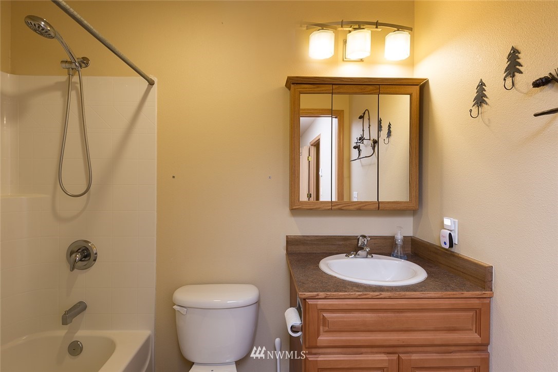 811 Pearce Road Port Angeles, WA 98362 - Photo 12 of 40 Gallery Image 12
