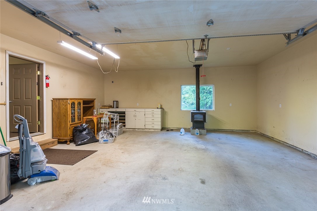 811 Pearce Road Port Angeles, WA 98362 - Photo 16 of 40 Gallery Image 16