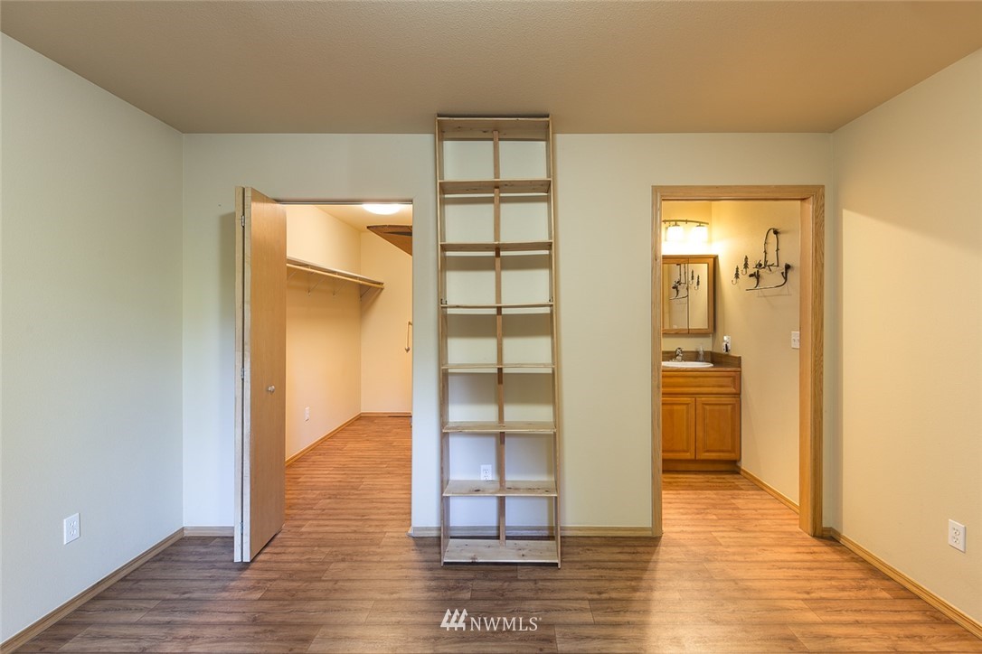 811 Pearce Road Port Angeles, WA 98362 - Photo 10 of 40 Gallery Image 10