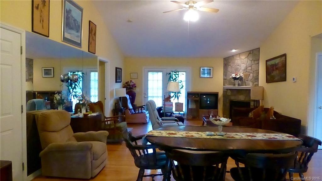643 High Quarry Road, Unit 643 Hendersonville, NC 28791 - Photo 3 of 22 Gallery Image 3