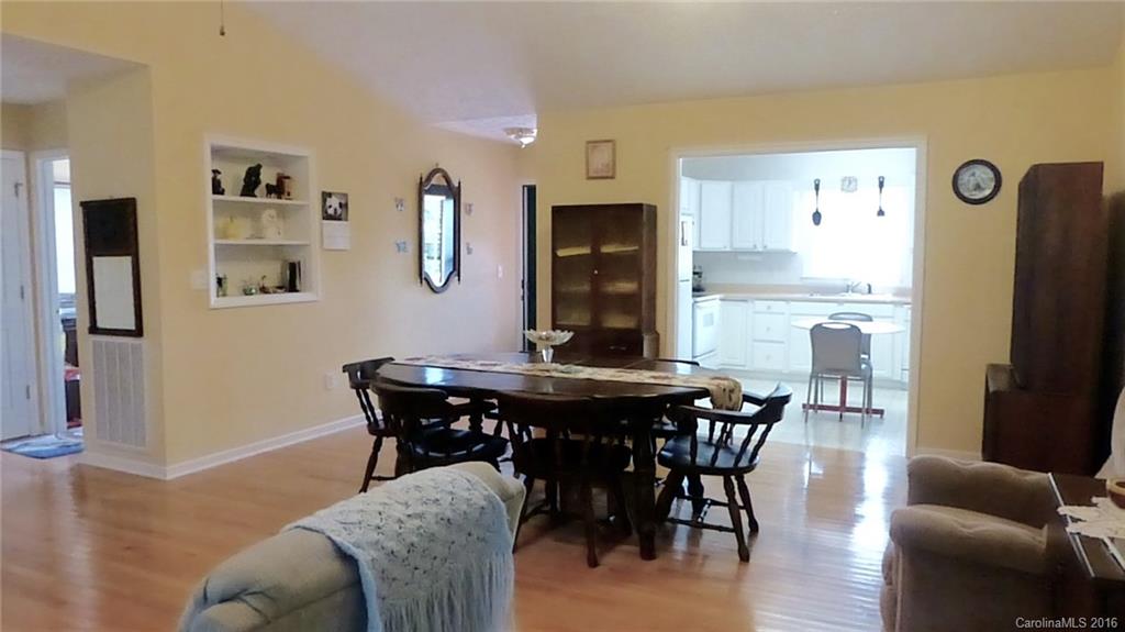 643 High Quarry Road, Unit 643 Hendersonville, NC 28791 - Photo 4 of 22 Gallery Image 4
