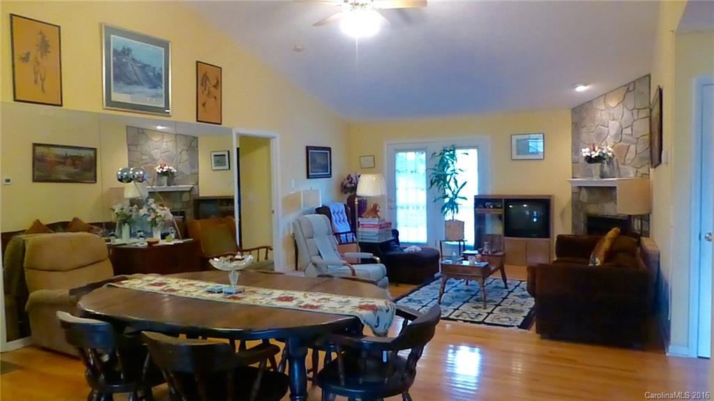 643 High Quarry Road, Unit 643 Hendersonville, NC 28791 - Photo 5 of 22 Gallery Image 5