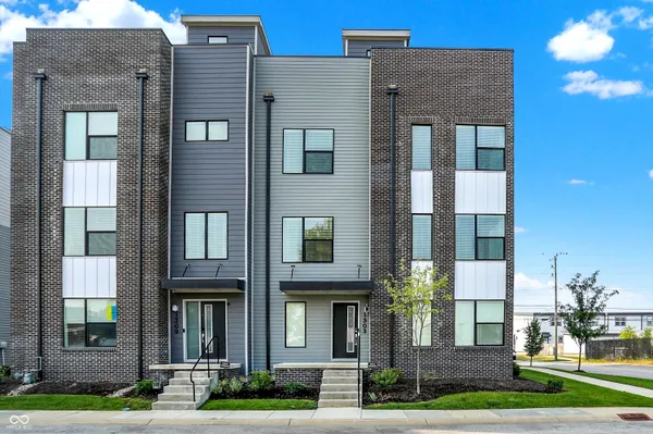 $457,000 | 1303 Deloss Street, Indianapolis, IN 46203