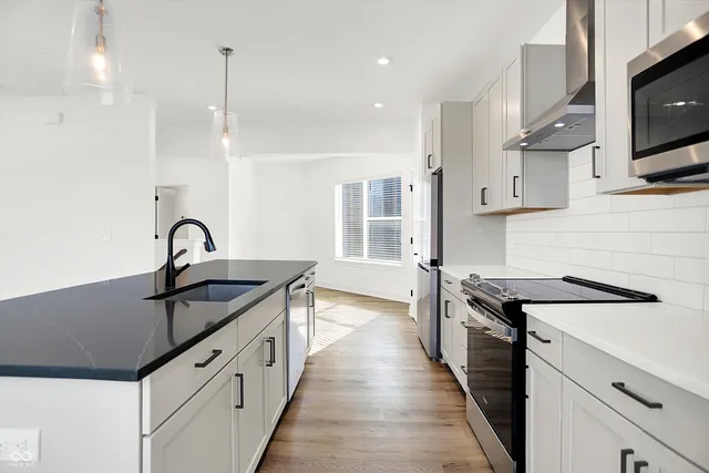 $472,000 | 1303 Deloss Street, Indianapolis, IN 46203