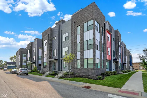 $457,000 | 1303 Deloss Street, Indianapolis, IN 46203