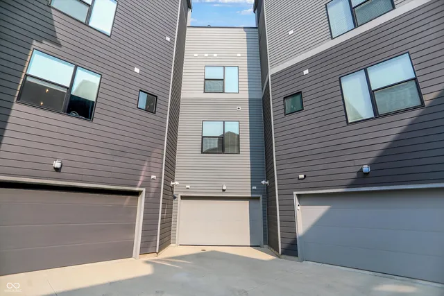 $472,000 | 1303 Deloss Street, Indianapolis, IN 46203