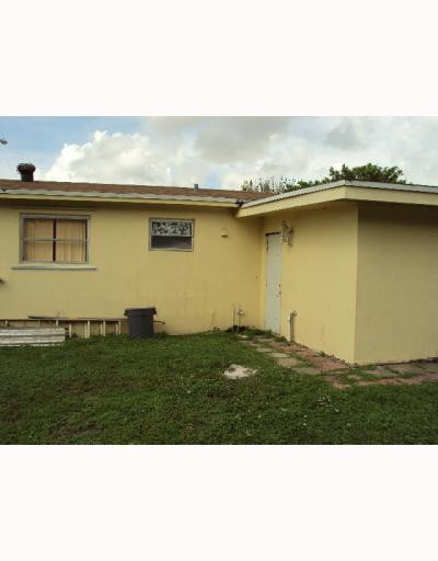 560 Southwest 50th Terrace Margate, FL 33068 - Photo 3 of 8 Exterior Back